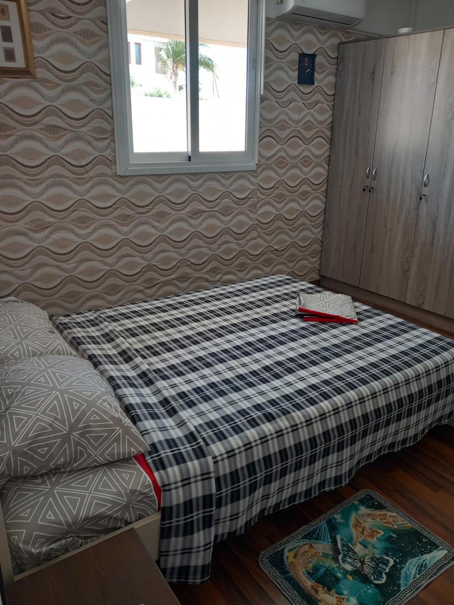 Appartement Vasilis House à Dromolaxia Extérieur photo